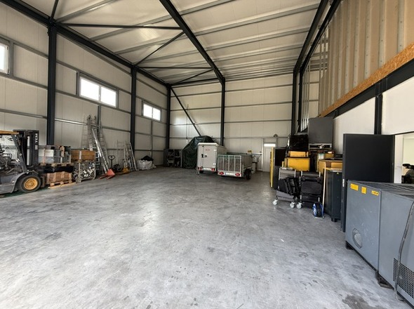 Halle optional zu mieten  (6)