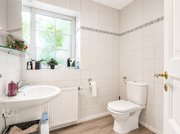 Badezimmer EG