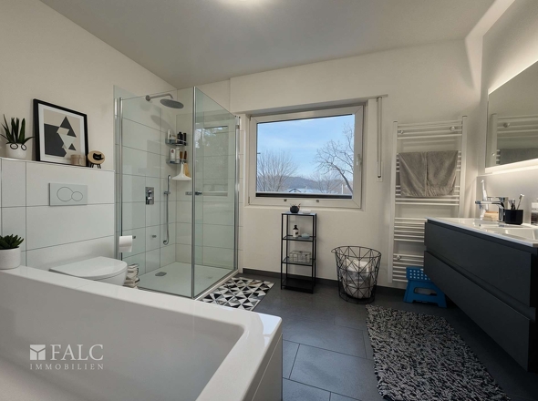Badezimmer 1. OG