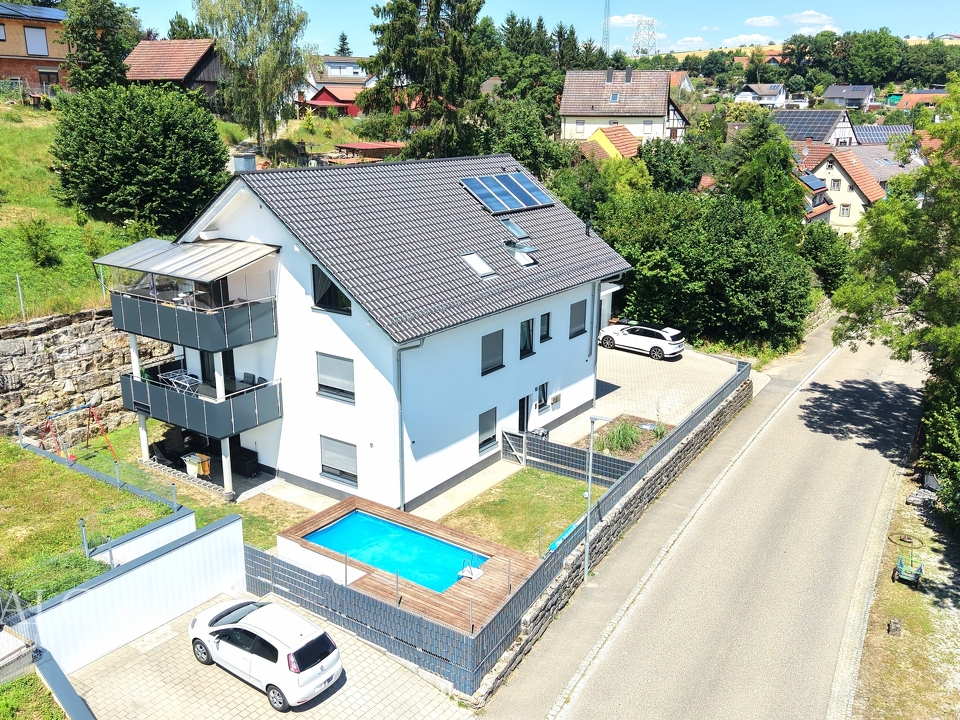 Neubau Hallo!