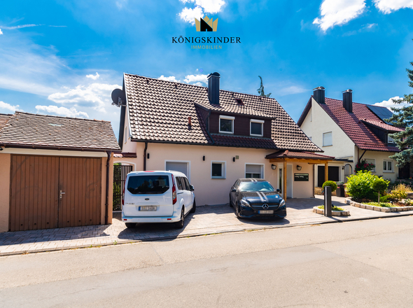 Außenansicht / Garage