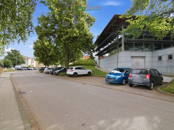 Mögliche Parkplätze vor dem Haus
