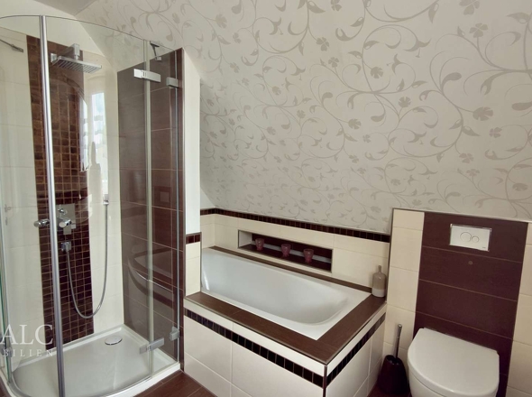Badezimmer OG 