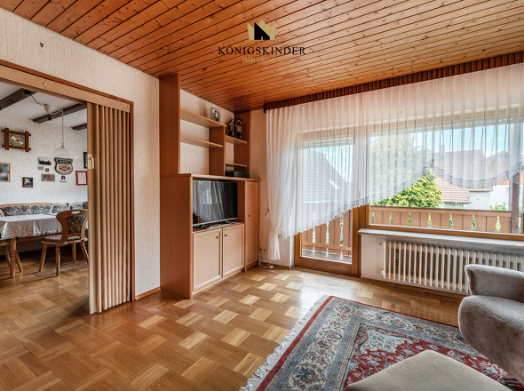 OG: Vom Wohnzimmer direkter Zugang zum Esszimmer