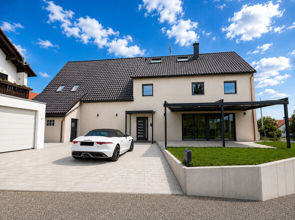 Frontansicht mit Garage