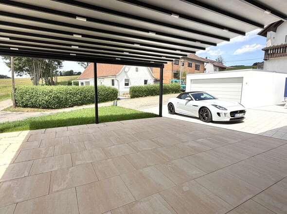 überdachte Terrasse mit Pergola
