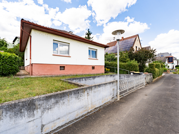 Straßenansicht