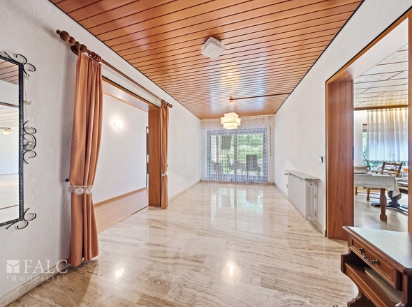 Flur Wohnungseingang EG