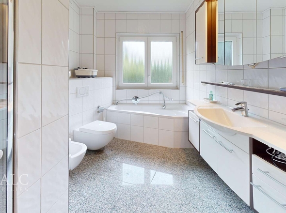Badezimmer EG