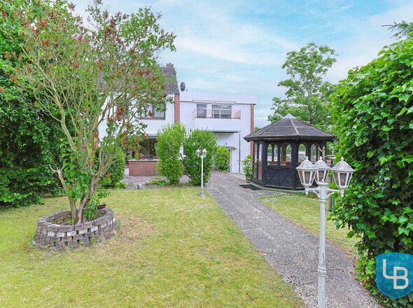Toller Garten mit Pavillon