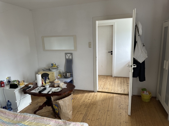 Zimmer 2 OG