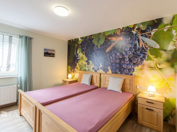 Schlafzimmer (Wohnung 1/UG)