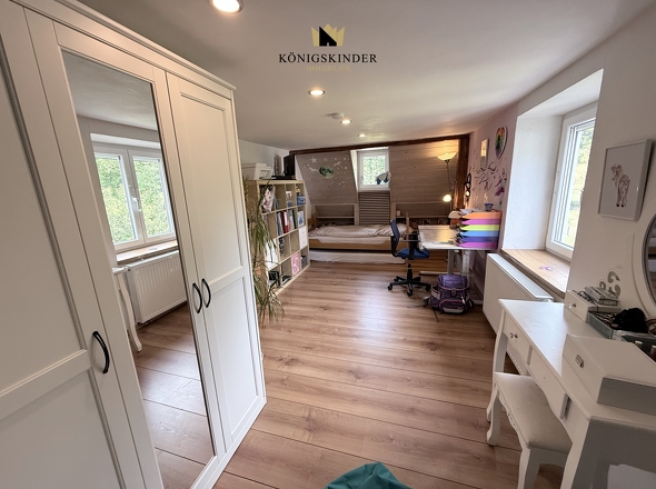 Schlafzimmer 2