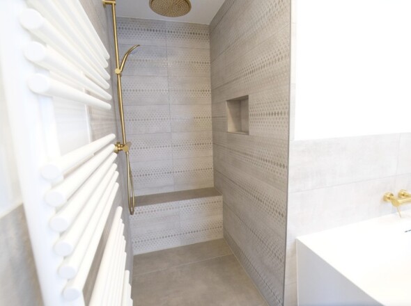 Bad mit Dusche