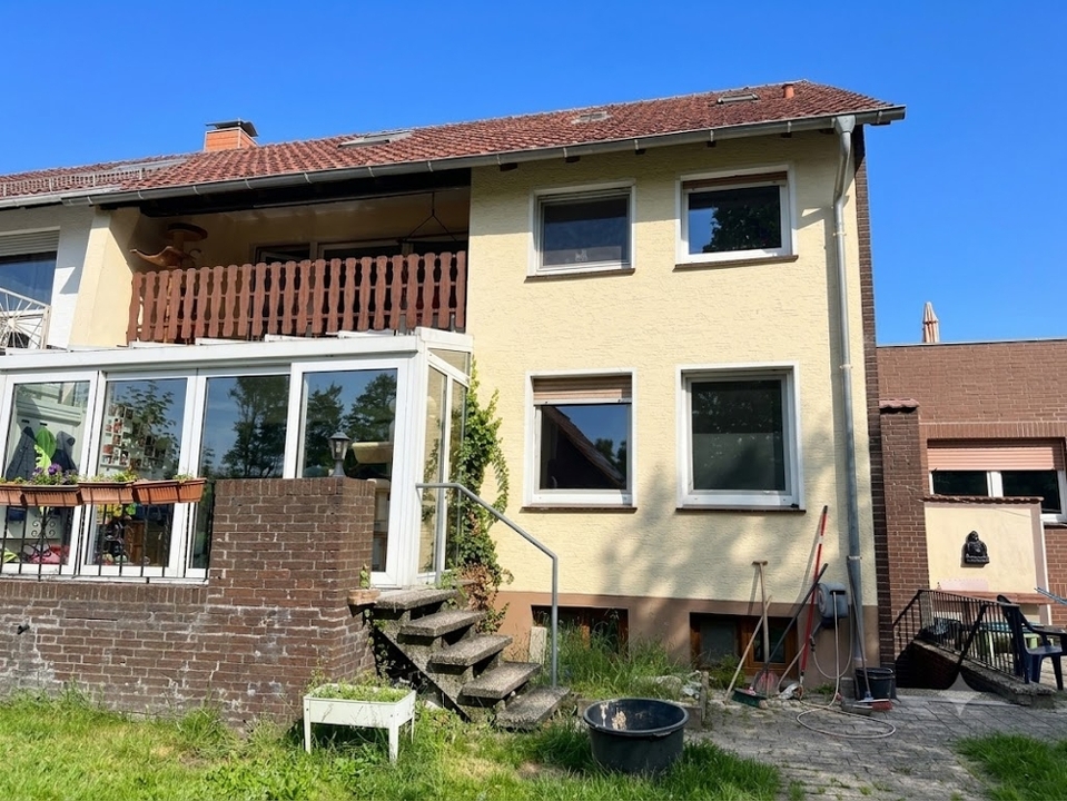 Hausansicht-Garten
