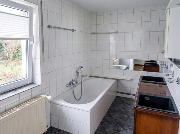 Badezimmer EG
