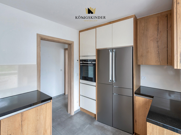 OG_Küche_DSC0248_mit_Kühlschrank