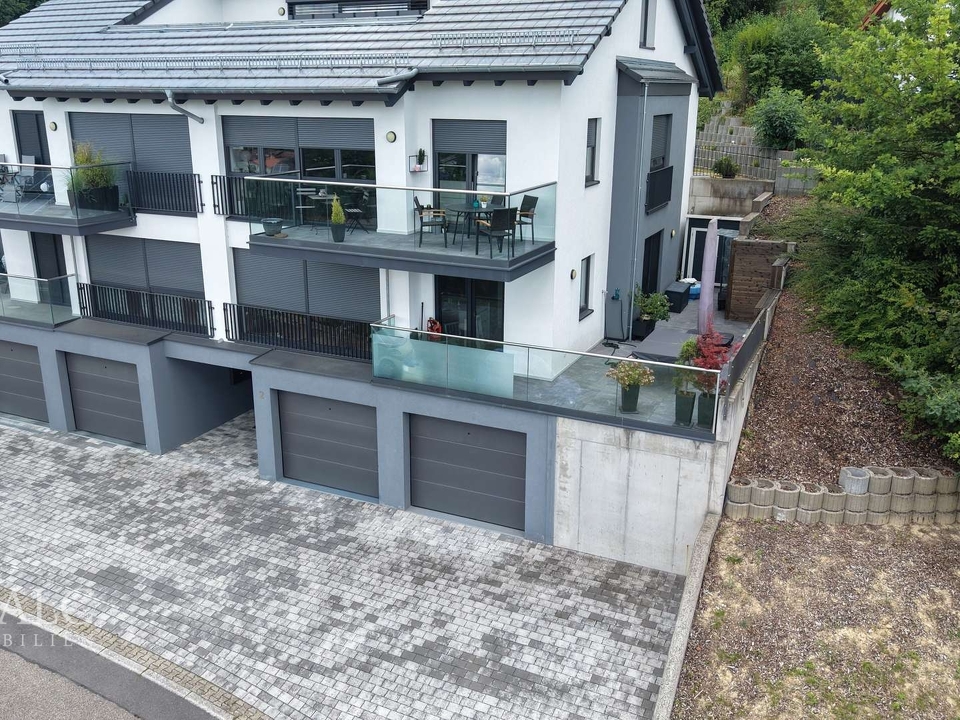 Großzügige Terrasse