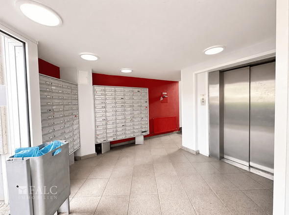 Hauseingang Briefaksten Fahrstuhl