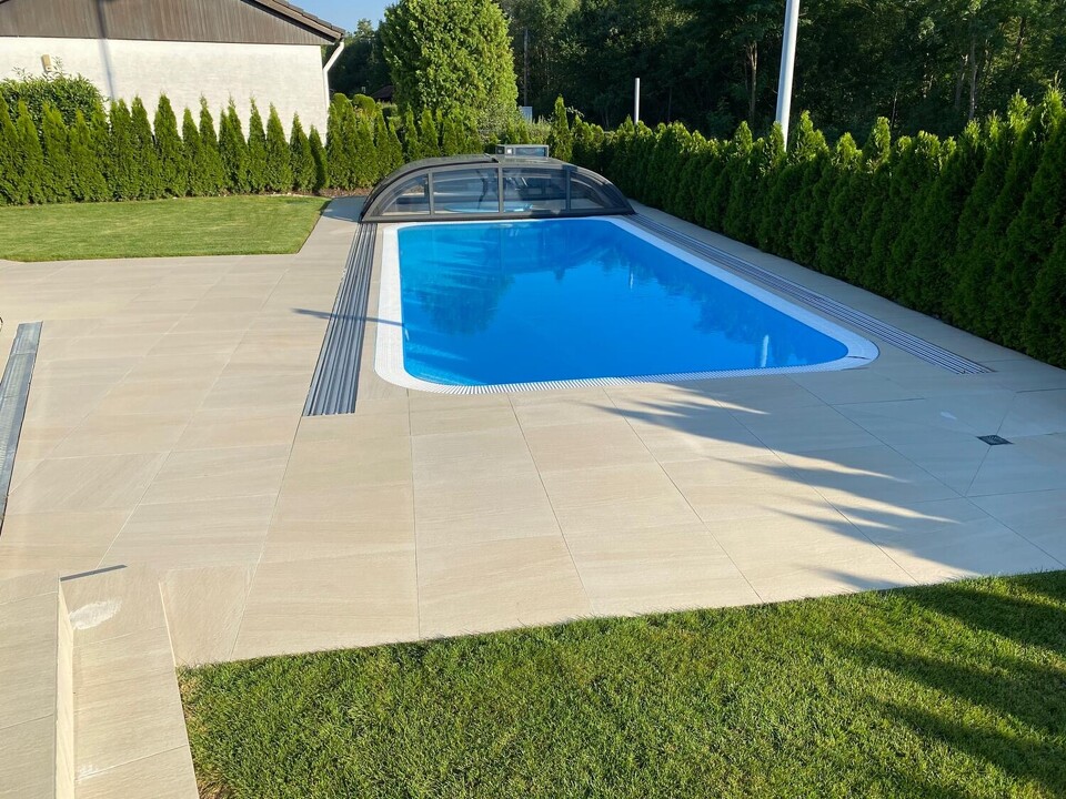 Salzwasserpool