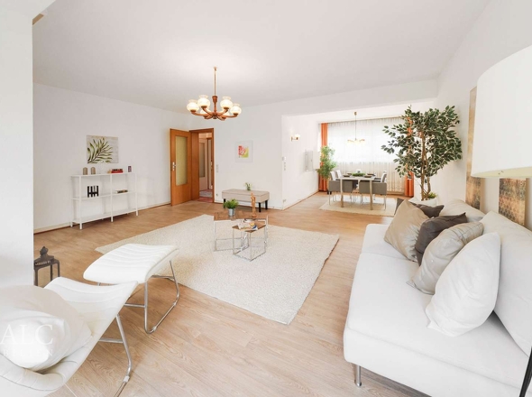 Wohnzimmer mit Esszimmer