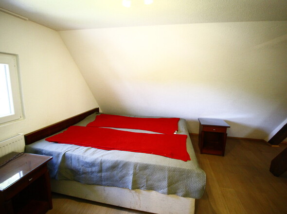 Schlafzimmer DG