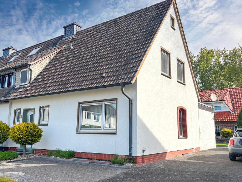 mit KI verändert - Giebel
