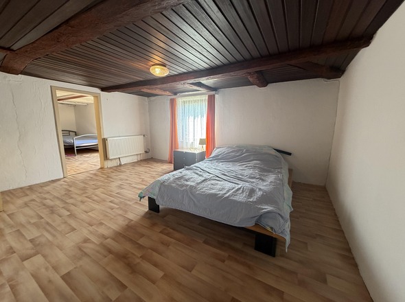 Durchgangszimmer im OG