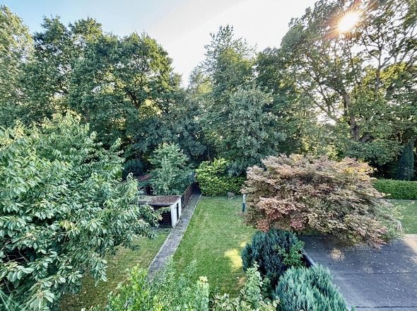 Garten KI-bearbeitet