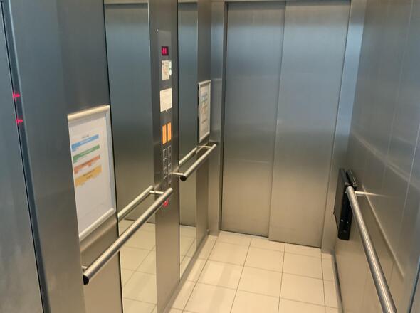 der Fahrstuhl ermöglicht barrierefreies Wohnen