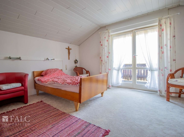 Geräumiges Schlafzimmer
