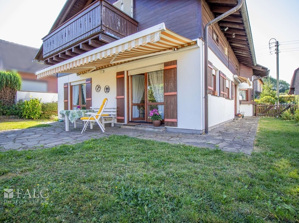 Terrasse mit Markise 