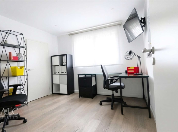 Schlafzimmer/Büro EG - (KI generiert)