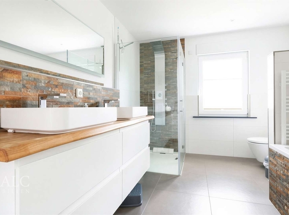 Badezimmer 1OG - (KI generiert)