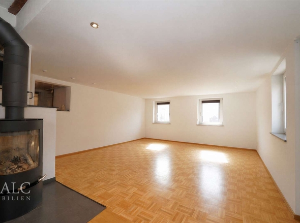 Platz für Ihre Wohnlandschaft (1.OG, leer)
