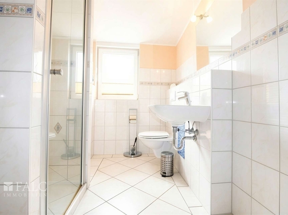 Badezimmer im Dachgeschoss