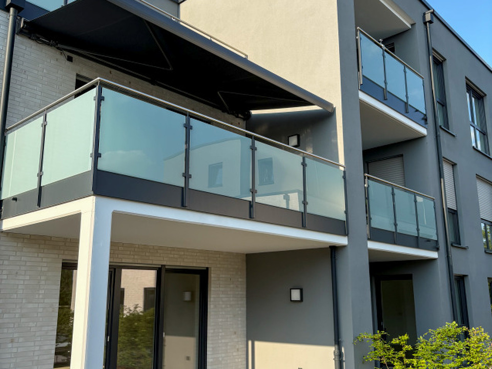 Erdgeschosswohnung mit überdachtem Freisitz