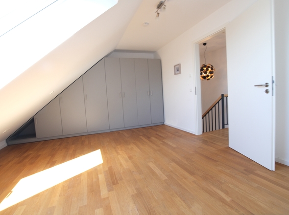 Schlafraum mit Einbauschrank