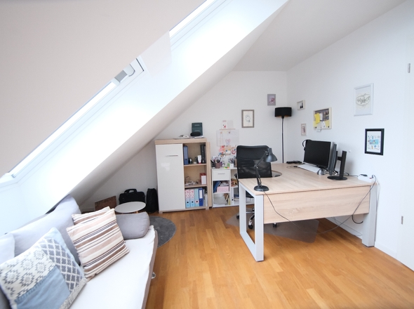 Büro oder Kinderzimmer
