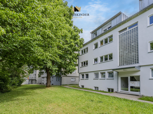 Zugang über den hinteren Bereich vom Wohnhaus - EG-Wohnung