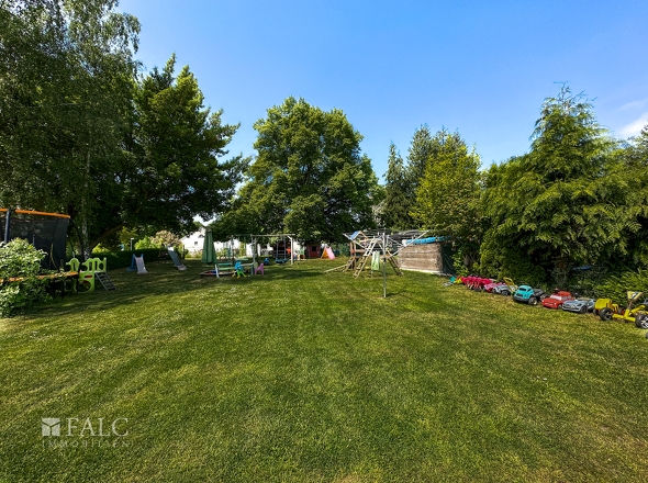 Luftbild Spielplatz Garten
