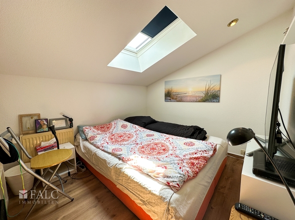 *Schlafzimmer DG