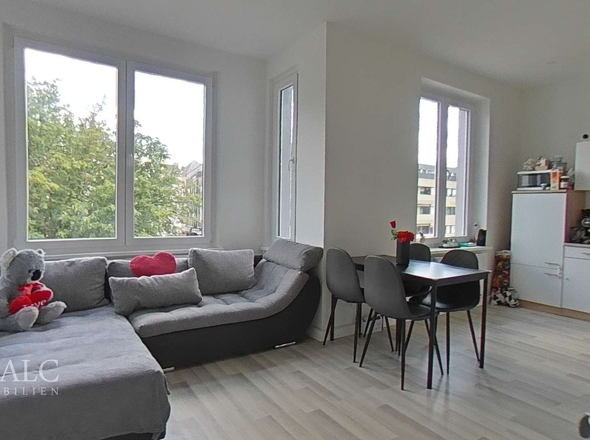 2 OG Wohnzimmer mit Küche