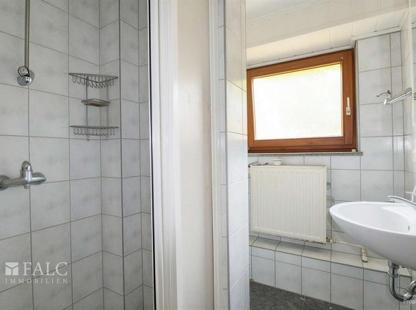 Badezimmer Keller - (KI generiert)