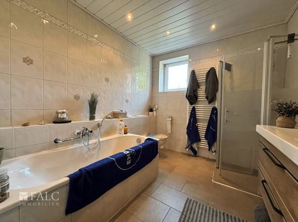 Badezimmer EG