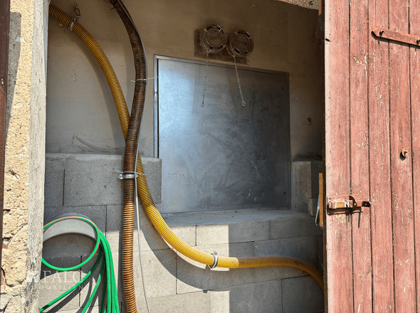 Pellet Tank