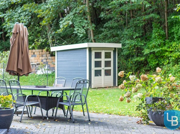Holzschuppen im Garten