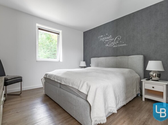 Gefangenes Zimmer/ Schlafzimmer im OG