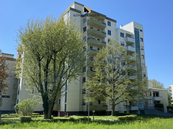 Wohnung im 6. Stock mit Aufzug und Tiefgaragenstellplatz