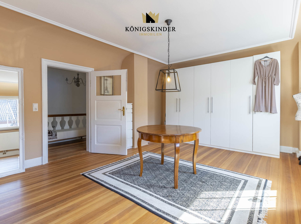Ankleide mit Schlafzimmer